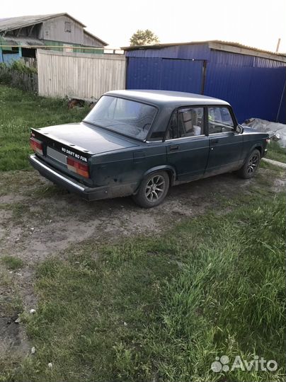 ВАЗ 2107 1.6 МТ, 2002, битый, 300 000 км