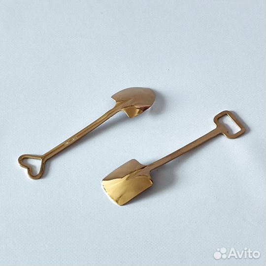 Десертная ложка в виде лопаты