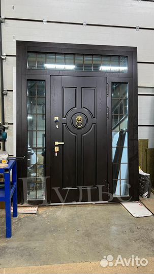 Дверь с терморазрывом и стеклопакетом