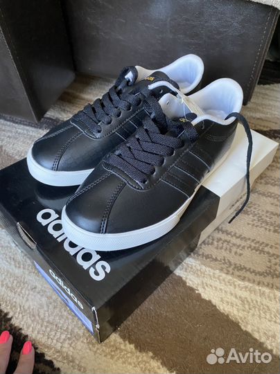 Новые Кроссовки Adidas. Ориг. 36 р (22,5см)