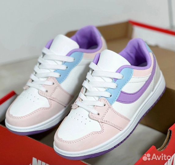 Кроссовки женские 39 размер