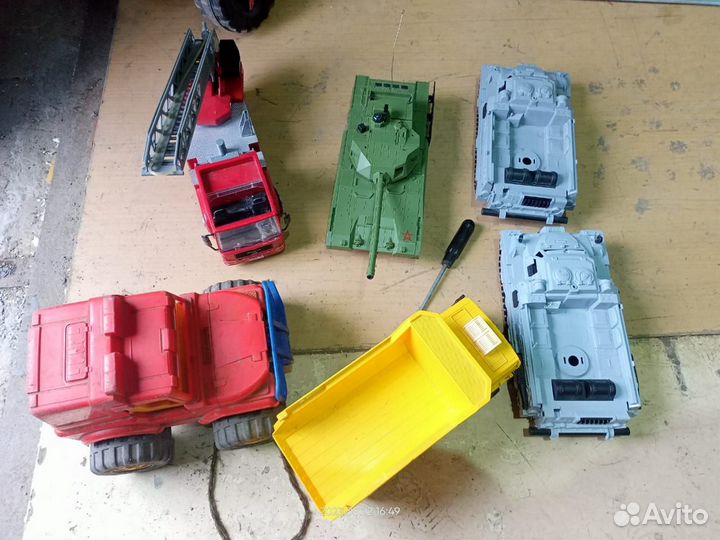 Детский Электромобиль и Игрушки