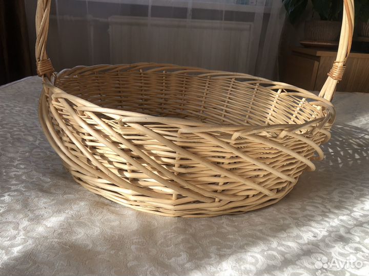 Корзинка лежанка для животных из натуральной лозы