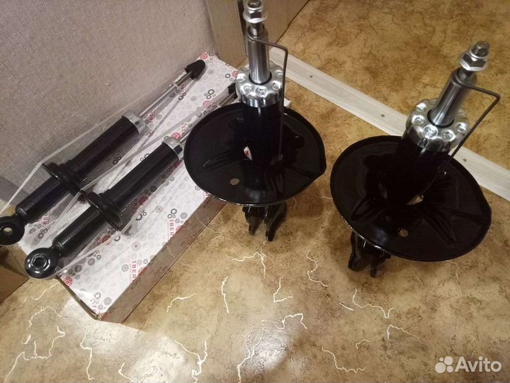 Стойки амортизаторы Lancer 9