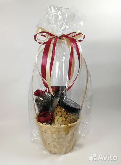 В наличии Подарок учителю Корзина с чаем и мёдом