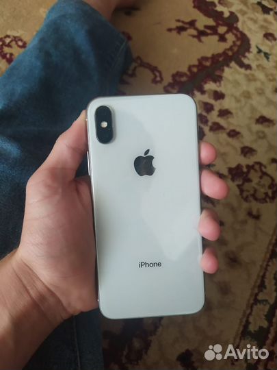 Телефон iPhone 10