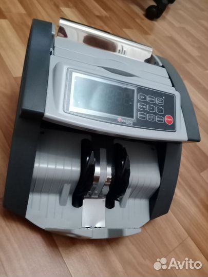 Счетчик банкнот Cassida 5550 UV