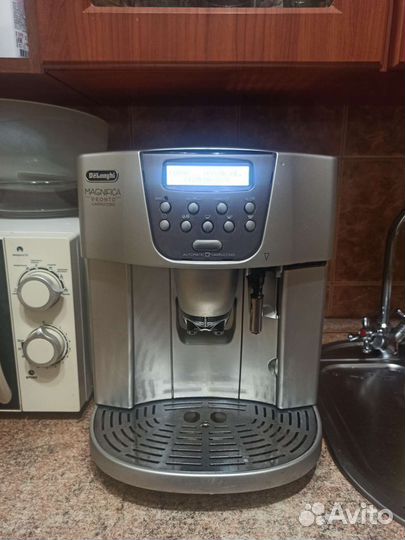 Кофемашина delonghi magnifica pronto cappuccino