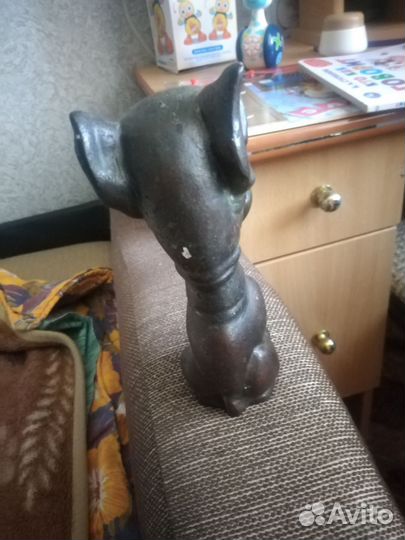 Щенок с медалью металл