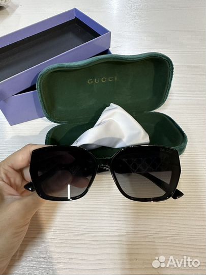 Солнечные очки gucci