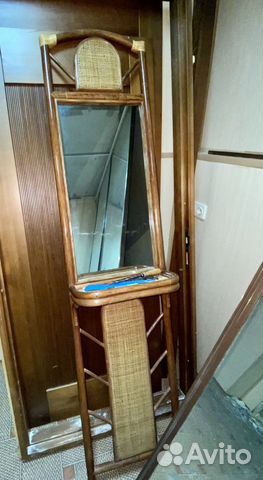Зеркало в прихожую из ротанга