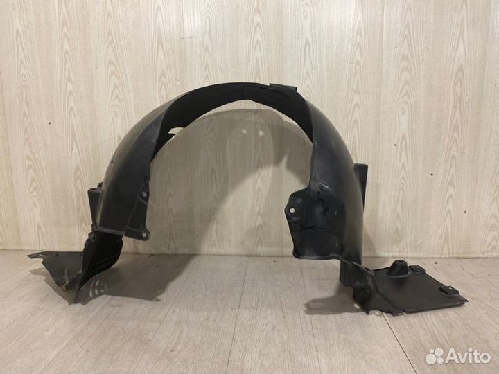 Подкрылок передний правый Mercedes Benz S500 W221