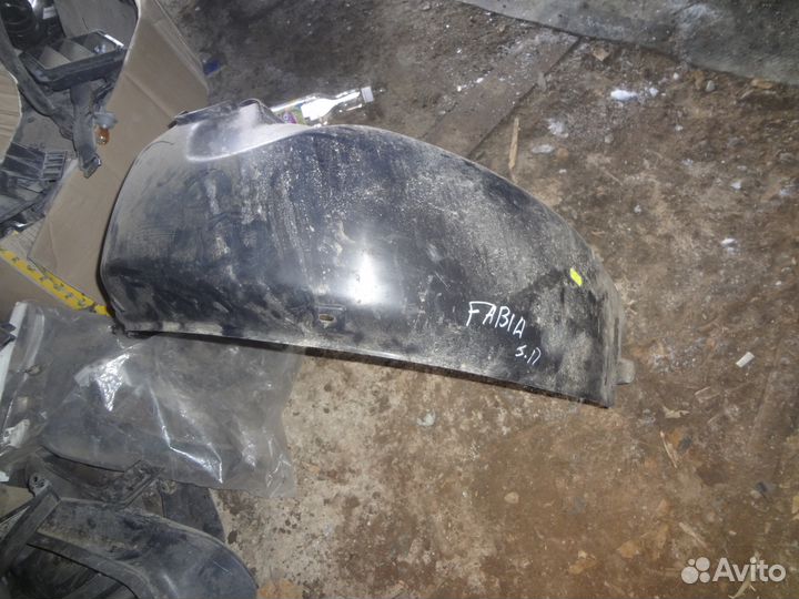 Skoda Fabia 2007-2015, Локер задний левый