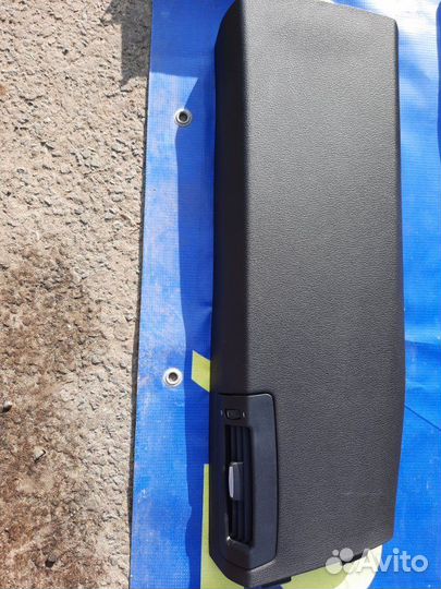 Обшивка стойки Bmw X5 4.8I E70 N62N 4.8I 2008