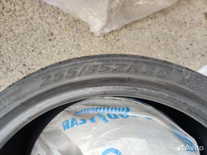 Triangle Sportex TSH11 255/35 R20