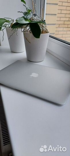 Apple Macbook AIR 13 mid 2013, i5, идеал