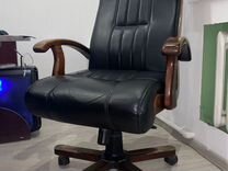Кресло директора офисное