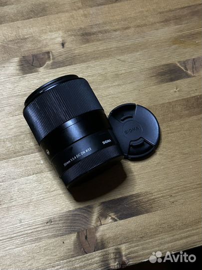 Обьектив Sigma 30mm 1:1:4 DC DN 52