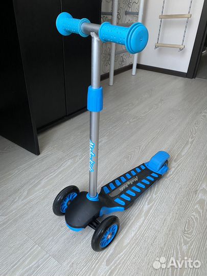 Самокат детский трехколесный