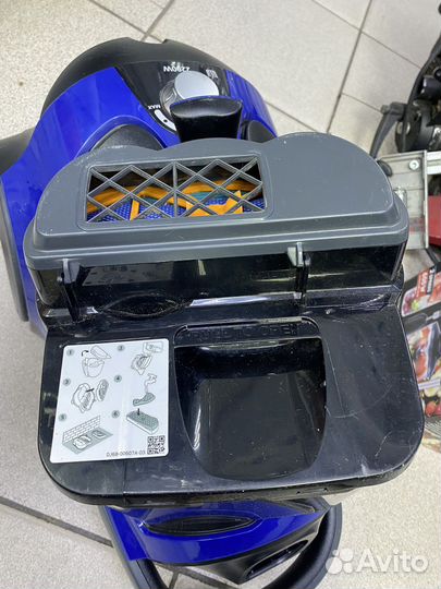 Пылесос Samsung SC8836 +щетка/шланг/трубка