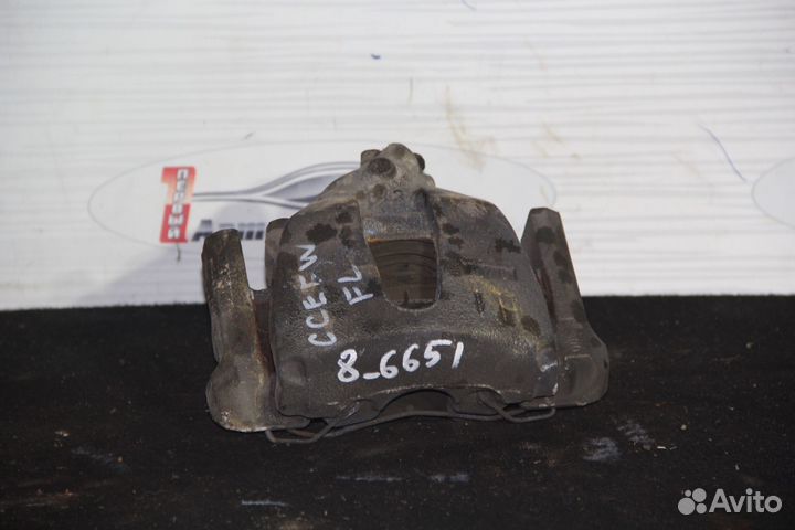 Суппорт перед лево c Mazda Biante ccefw LF-VDS