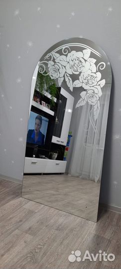 Зеркало настенное