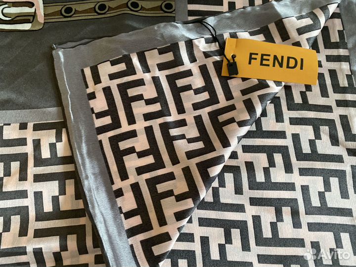 Платок шелковый Fendi в коробке + пакет