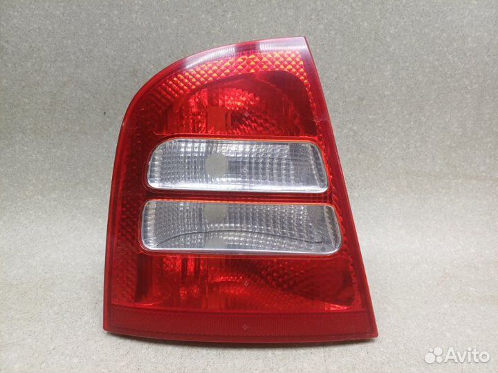 Фонарь задний левый Skoda Octavia A4 1.4 BCA MT