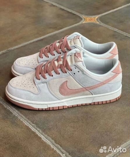 Nike Dunk Low 