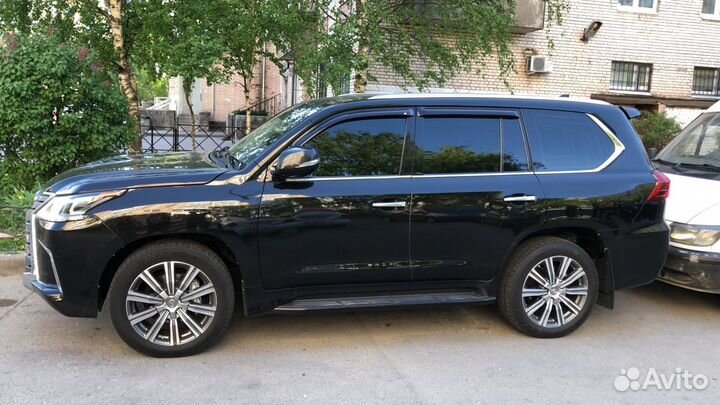 Lexus LX 4.5 AT, 2017, 180 800 км