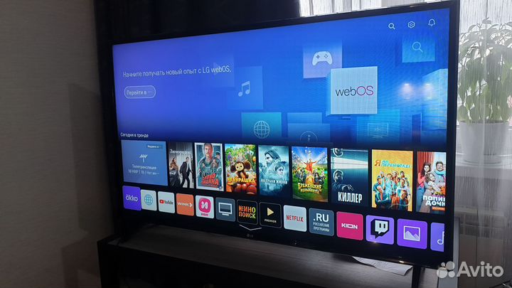 Телевизор LG SMART tv 43