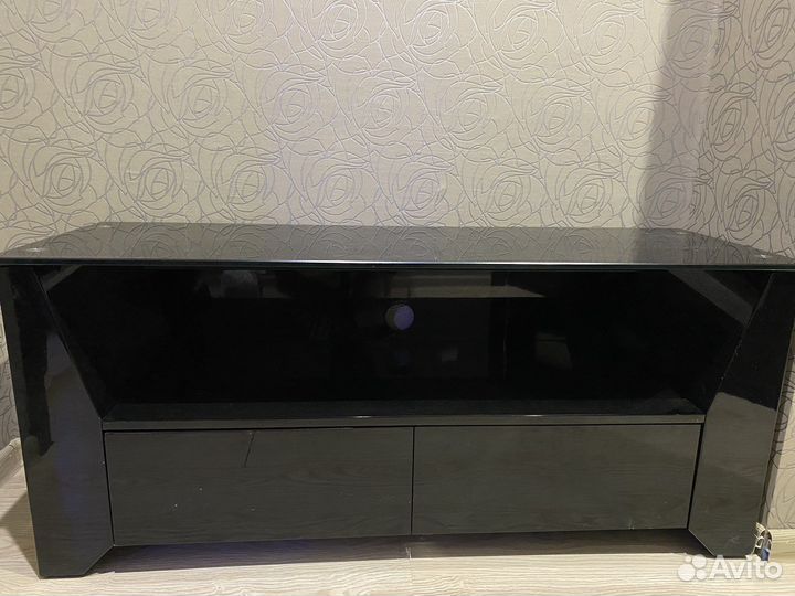 Тумба под телевизор