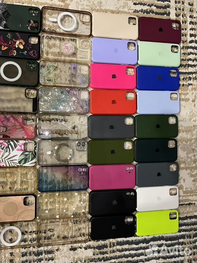 Чехлы на iPhone 11