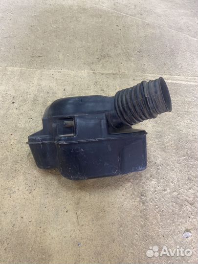 Патрубок воздушного фильтра toyota mark2 jzx100