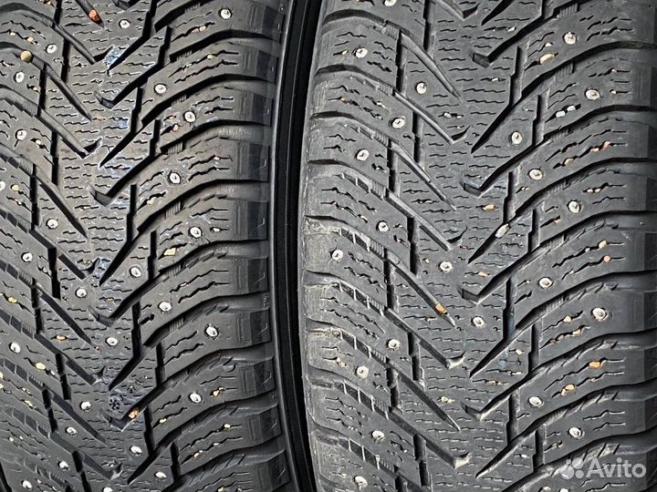 Nokian Tyres Hakkapeliitta 8 SUV 215/65 R16
