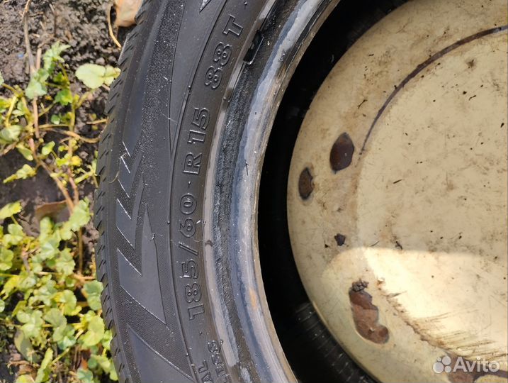 Nokian Tyres Hakkapeliitta 4 185/60 R15 88T