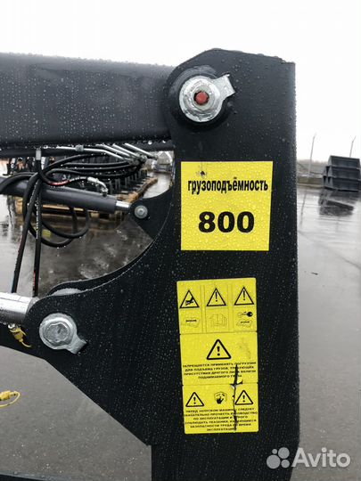 Фронтальный погрузчик T-209 (800) Metal-Fach