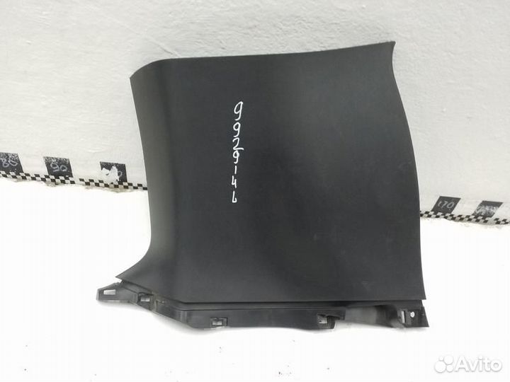 Обшивка багажника верхняя правая Toyota Land Cruis