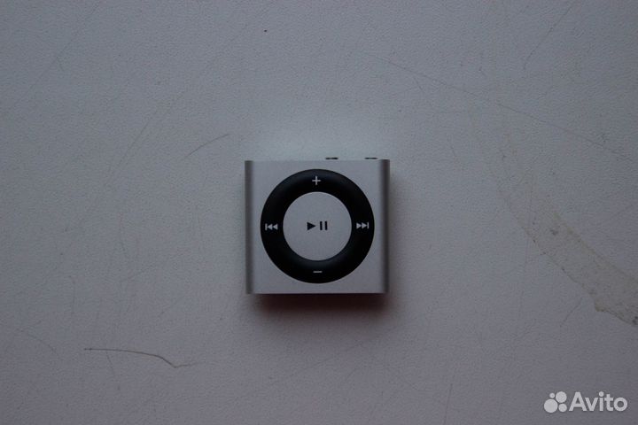 iPod shuffle 4