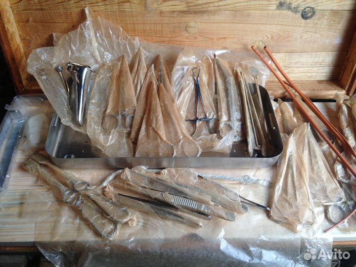 Стерилизатор с инструментами