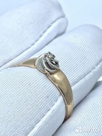 Золотое кольцо с камнем 16,5р