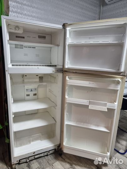 Холодильник Daewoo