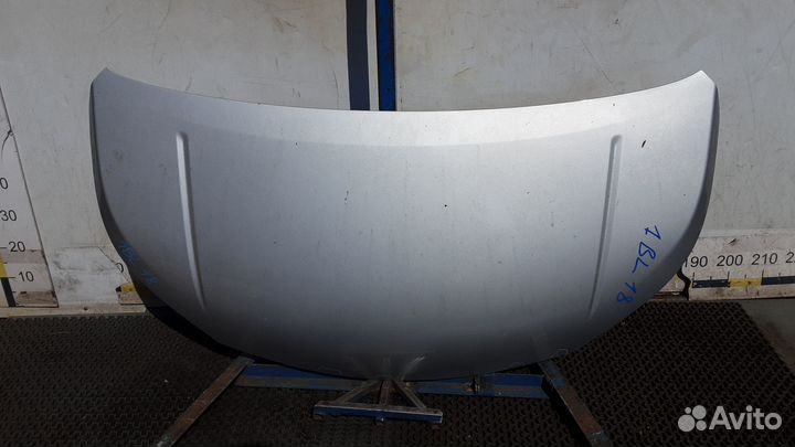 Капот nissan NV200 2009