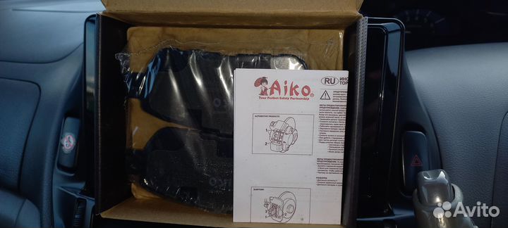 Тормозные колодки передние на Toyota Camry