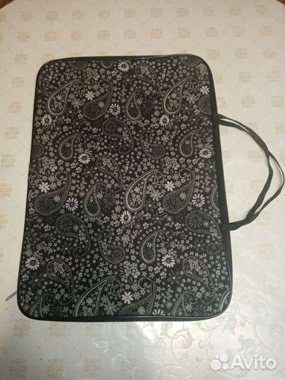 Папка и бумага для чертежей