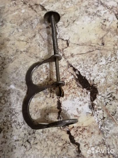 Косточковыдавливатель