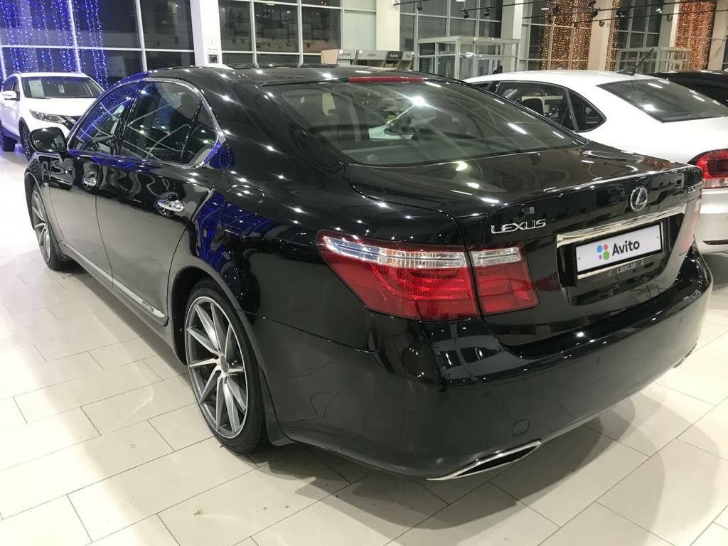 Lexus LS: фото владельца