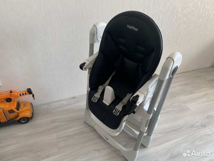 Детский стул для кормления peg perego