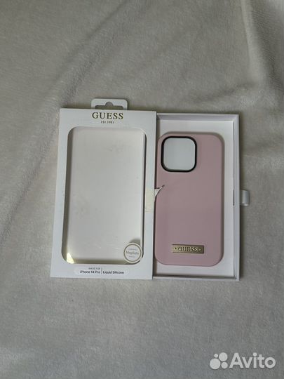 Чехол на iPhone 14 pro guess