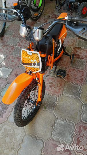 Велосипед в виде мотоцикла